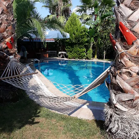 Jasmin Aparthotel 3*