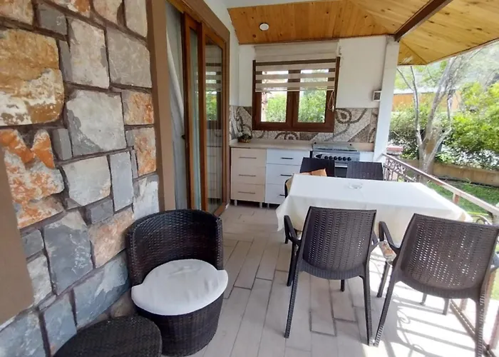 Jasmin Aparthotel 3*